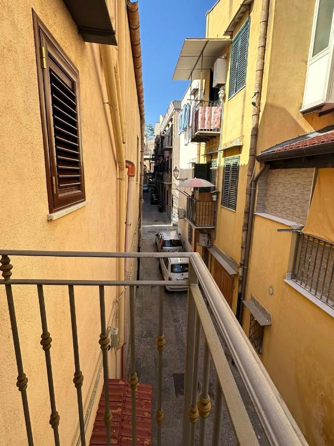 Bacio Del Sole Apartment Palermo Esterno foto